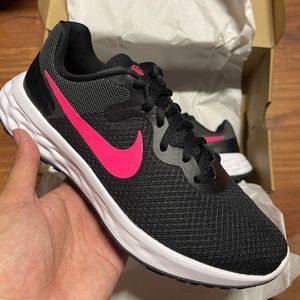 NIKE Revolution 6 Next Nature Womens Running Shoes Sneakers Lace Up Black